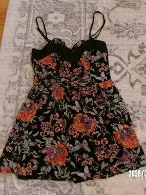 Kimchi Blue Tropical Floral Sundress Sz 4 Black Floral Mini Dress Open Tie Back